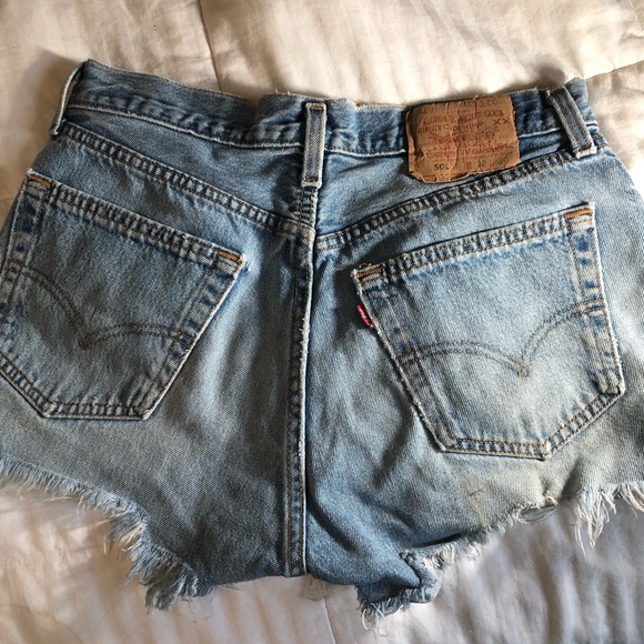 Levi Cutoffs  button down 502,s - Picture 3 of 8